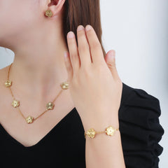 Women’s adjustable lucky charm bracelet in stainless steel