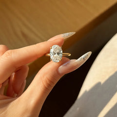 Women’s 1 CT oval cut engagement style moissanite ring