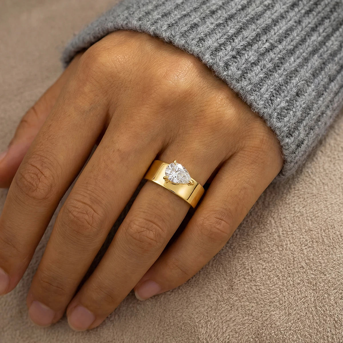 Pear cut cubic zirconia water drop design ring
