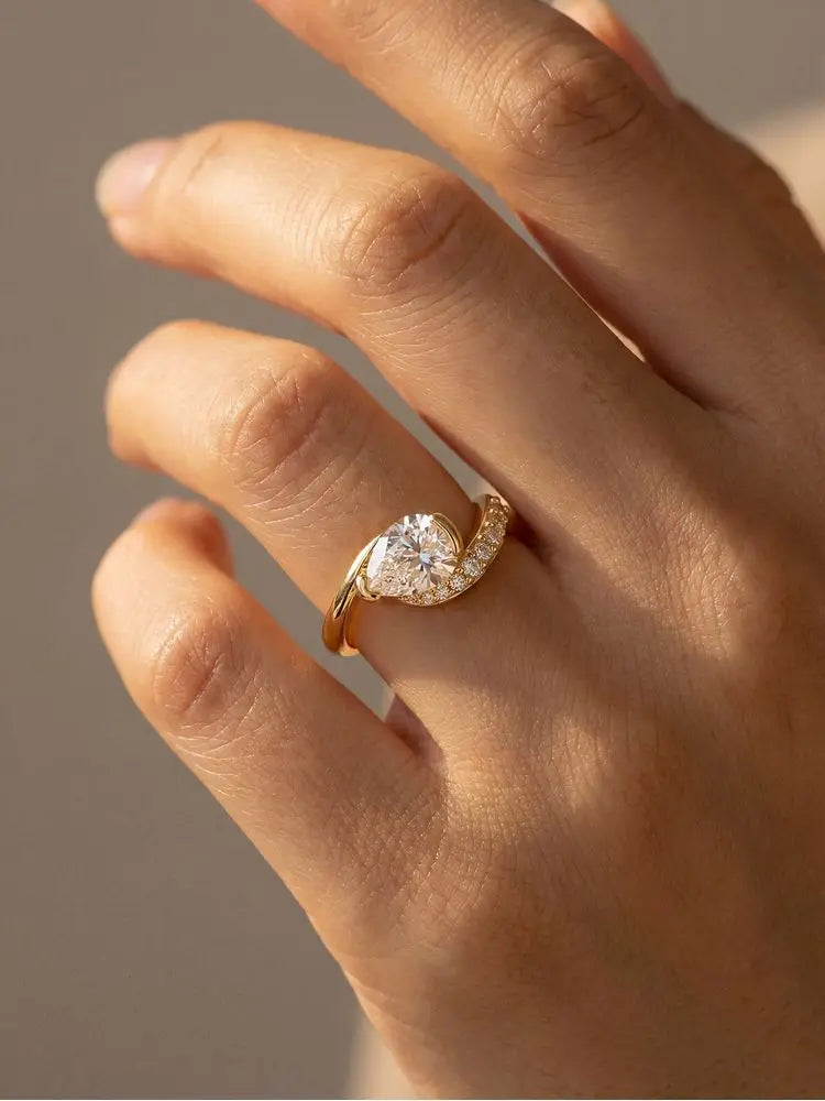 Modern minimalist water drop CZ silver fashion ring