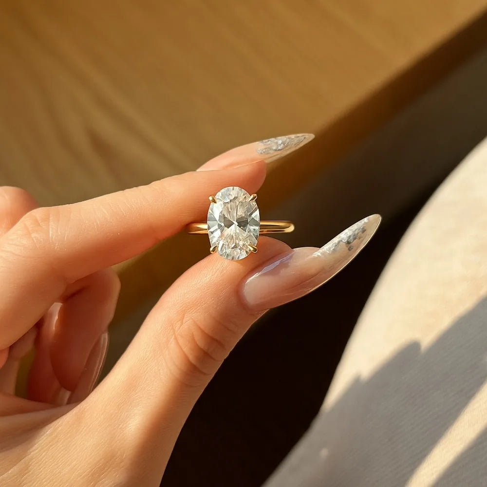 Women’s 1 CT oval cut engagement style moissanite ring
