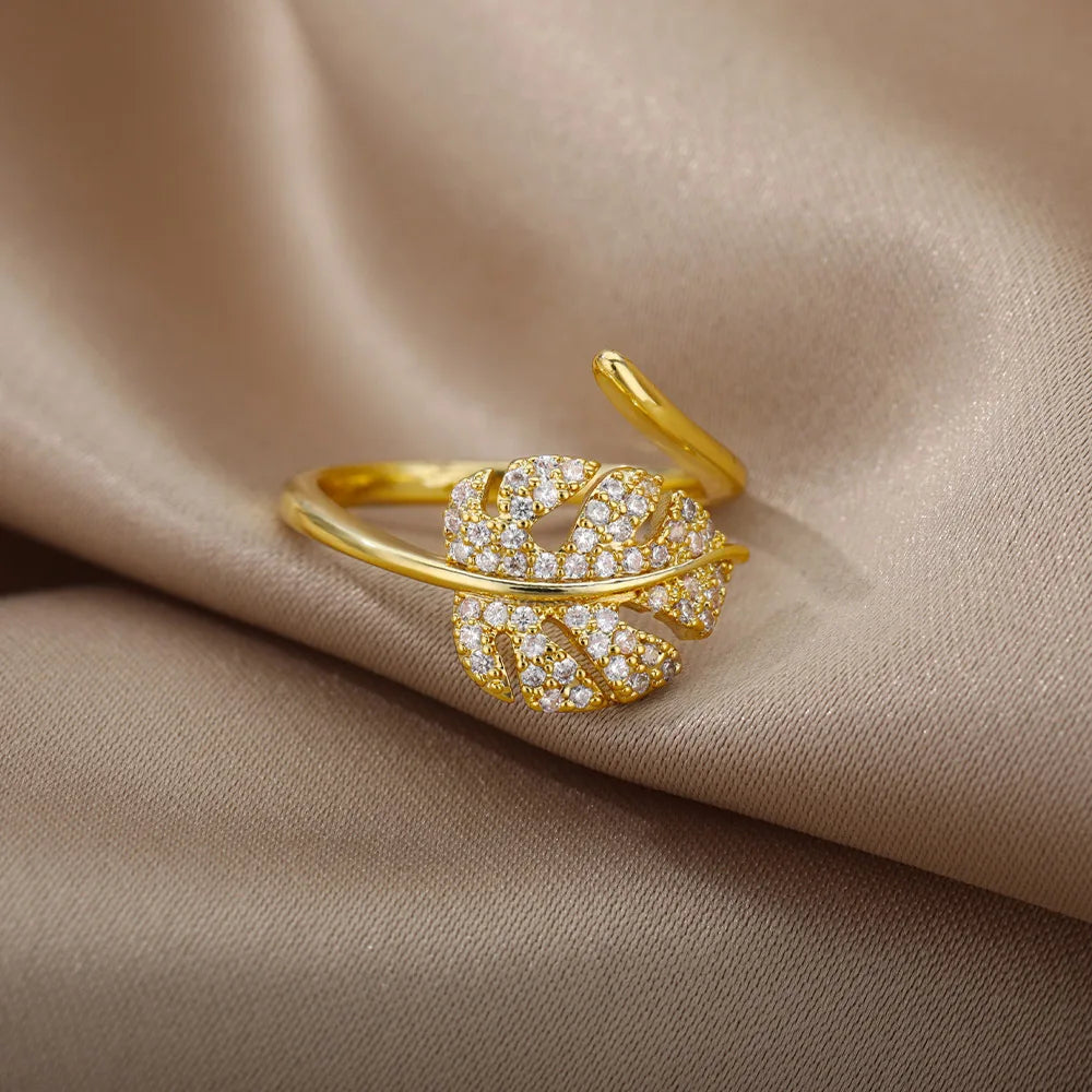 Stylish palm leaf zircon ring for everyday wear
