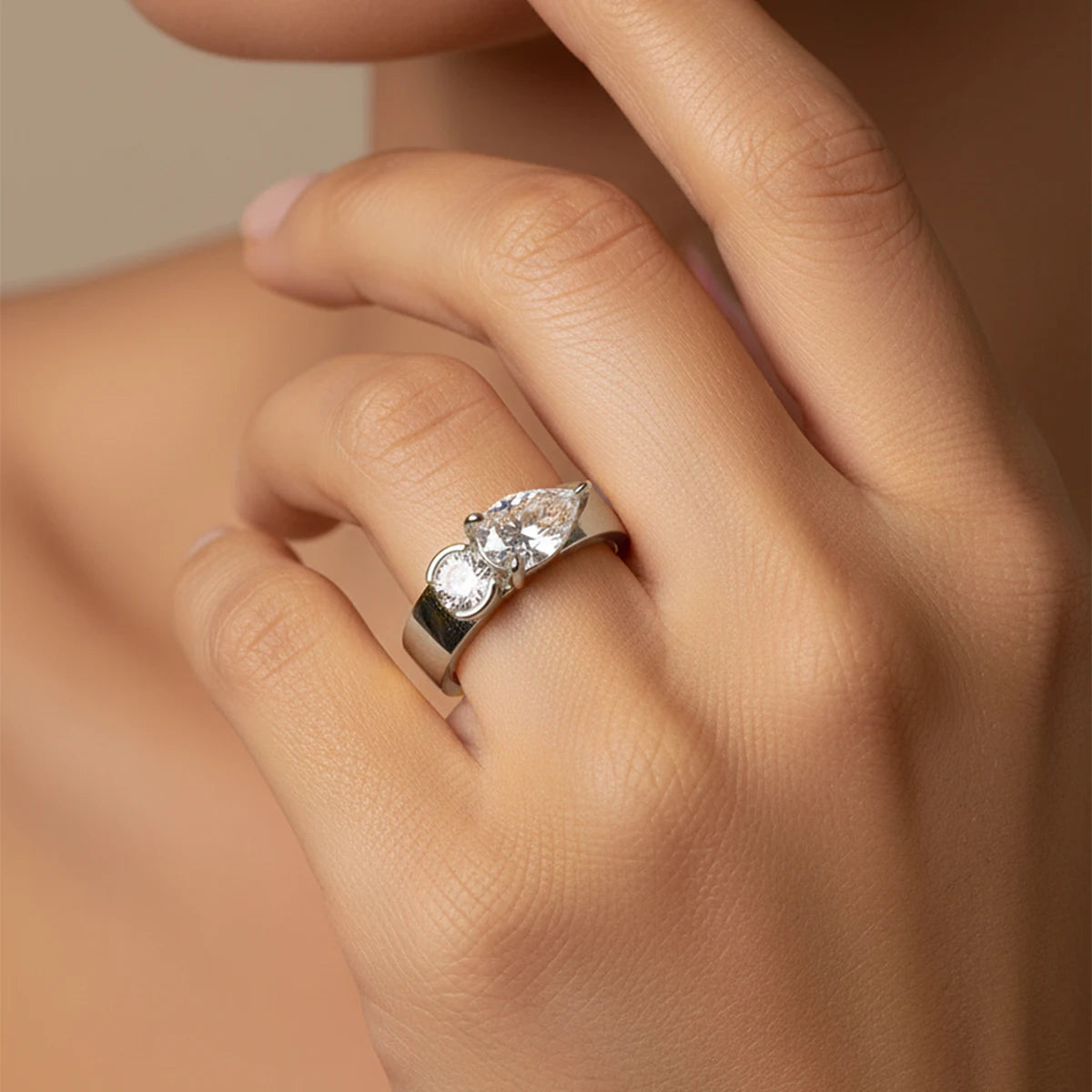 Women’s lightweight sterling silver elegant ring jewelry
