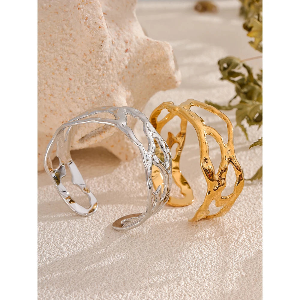 Stylish gold plated geometric statement bracelet
